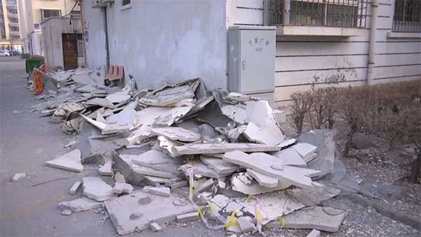 一場(chǎng)大風(fēng)過后，銀川一小區(qū)外墻保溫層大面積脫落！