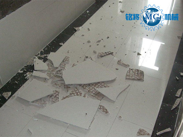 施工時水泥砂漿很均勻，為什么瓷磚還會脫落？