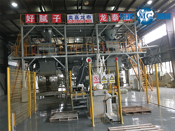 開一家膩?zhàn)臃蹚S需要投資多少錢？